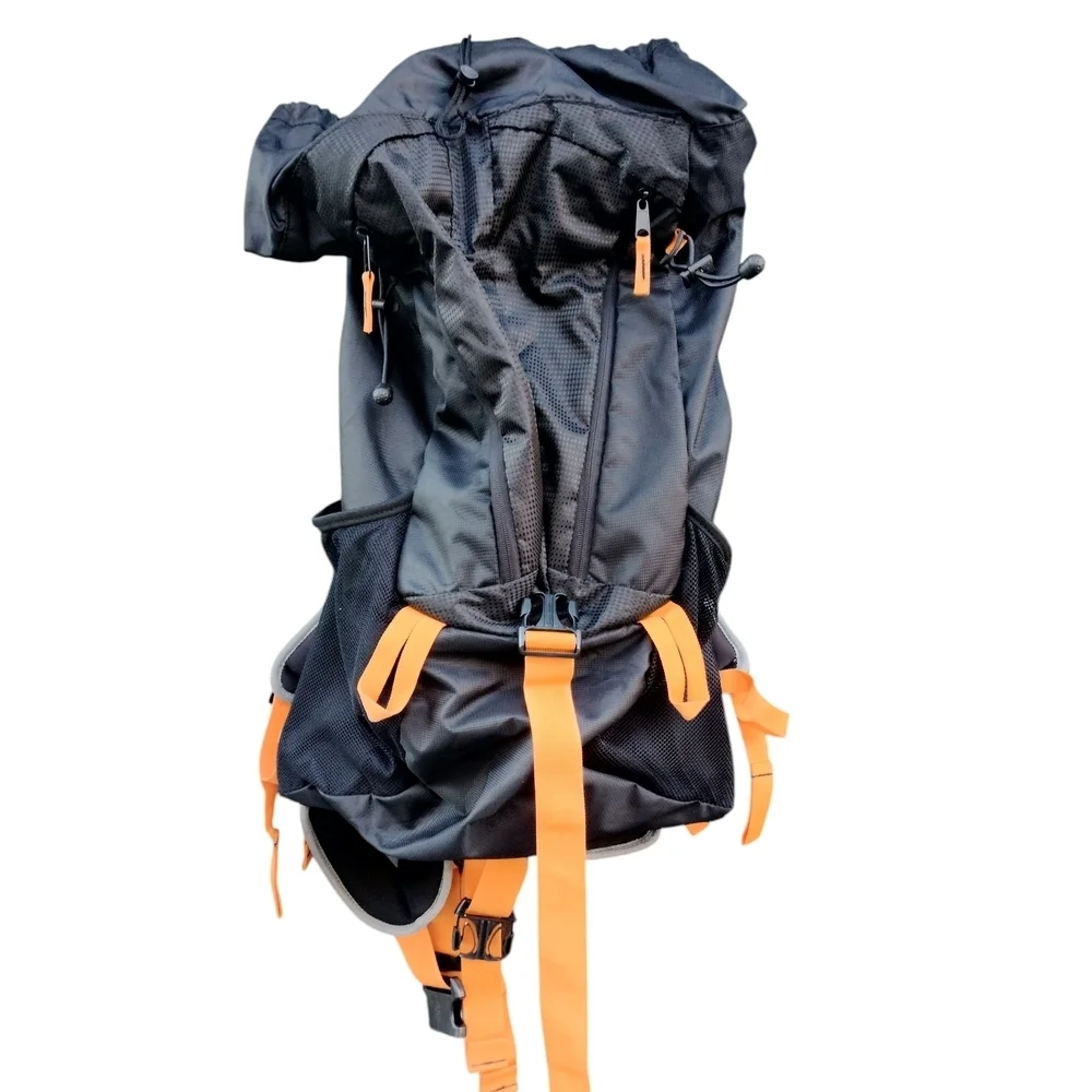 Coleman Backpack.. 🥾🥾 Grab Your Passport And Let's Goo...